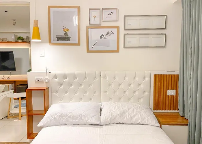 Large 1-bedroom 60sqm Makati Rockwell Cbd Poblacion Apartment