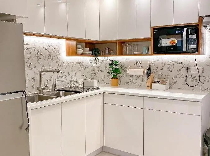 Large 1-bedroom 60sqm Makati Rockwell Cbd Poblacion Manila