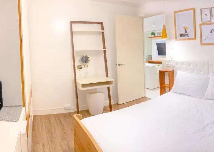 Large 1-bedroom 60sqm Makati Rockwell Cbd Poblacion