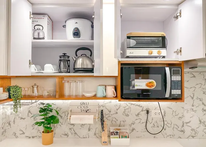 Large 1-bedroom 60sqm Makati Rockwell Cbd Poblacion *